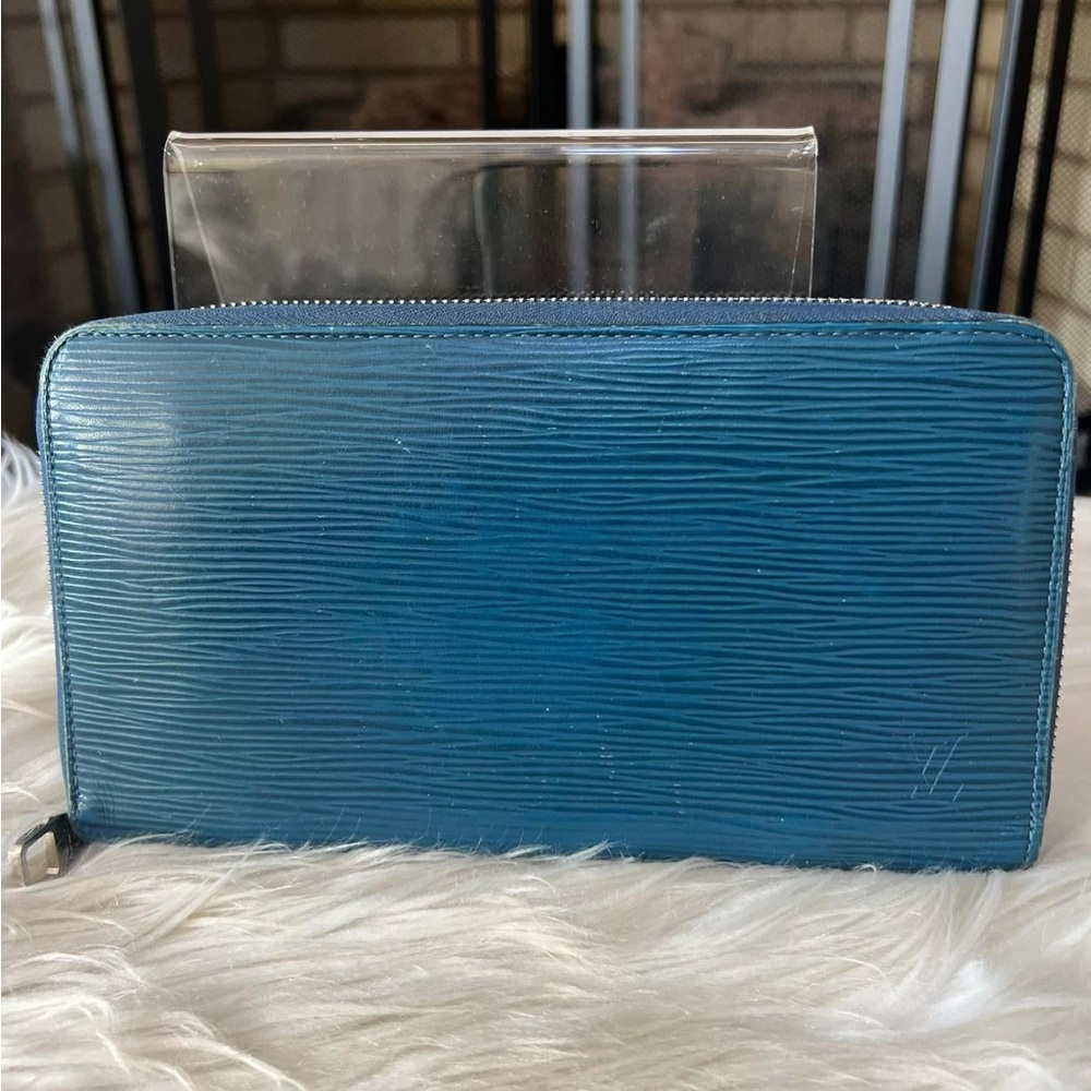 Louis Vuitton  Epi Blue Women's Wallet